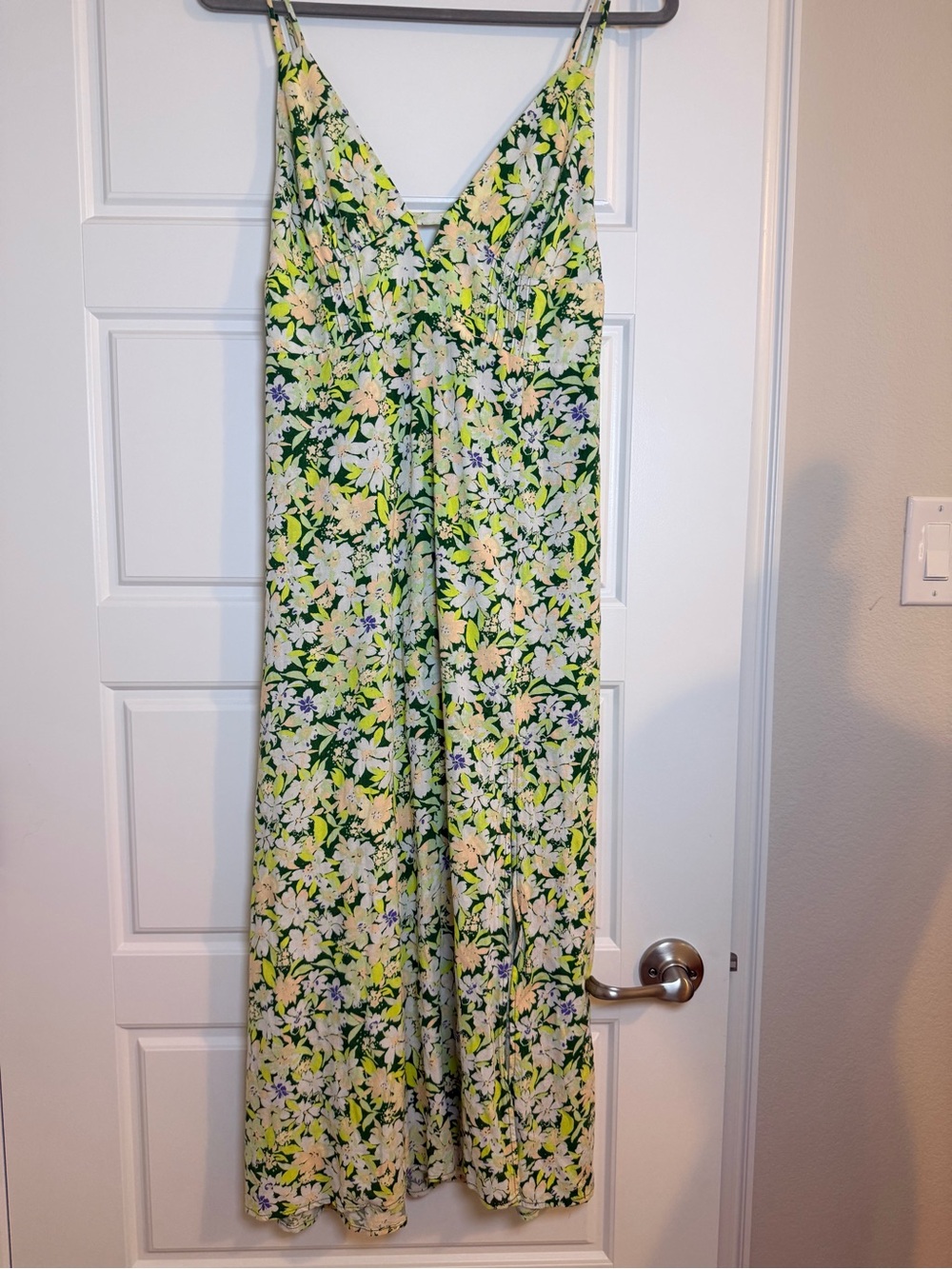 Urban Outfitters Maxi in Green - M